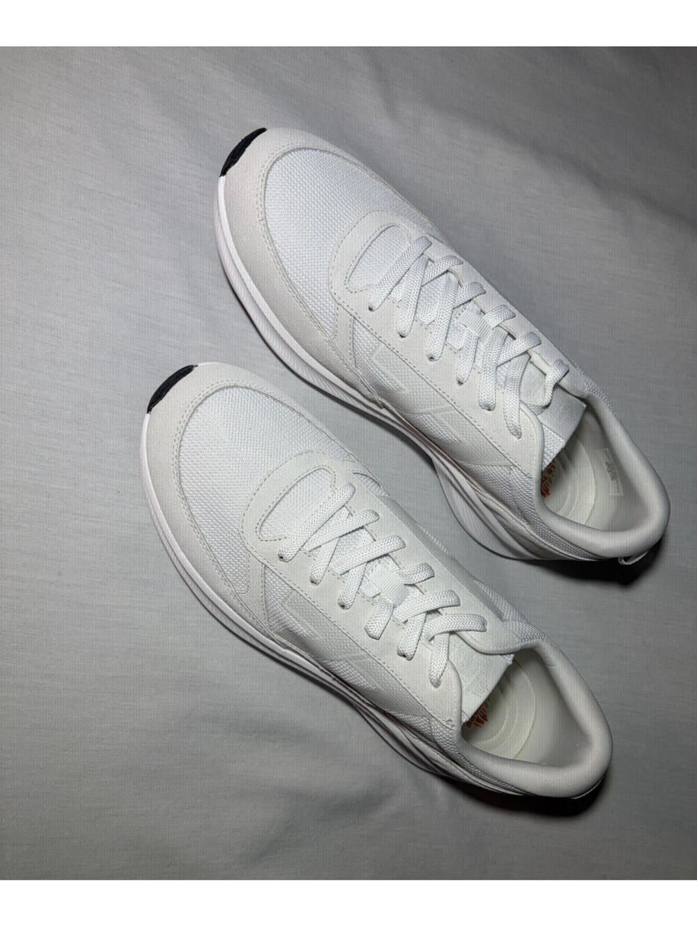 Le Tigre 1977 Men's Lace-Up White/Black Low Top Athletic Sneakers Rubber Outsole